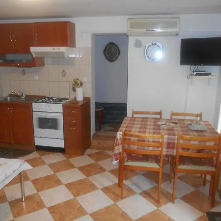 14 Apartament Kožino